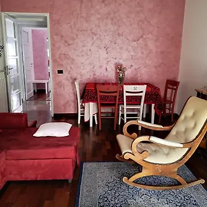  Bed and breakfast Smiling